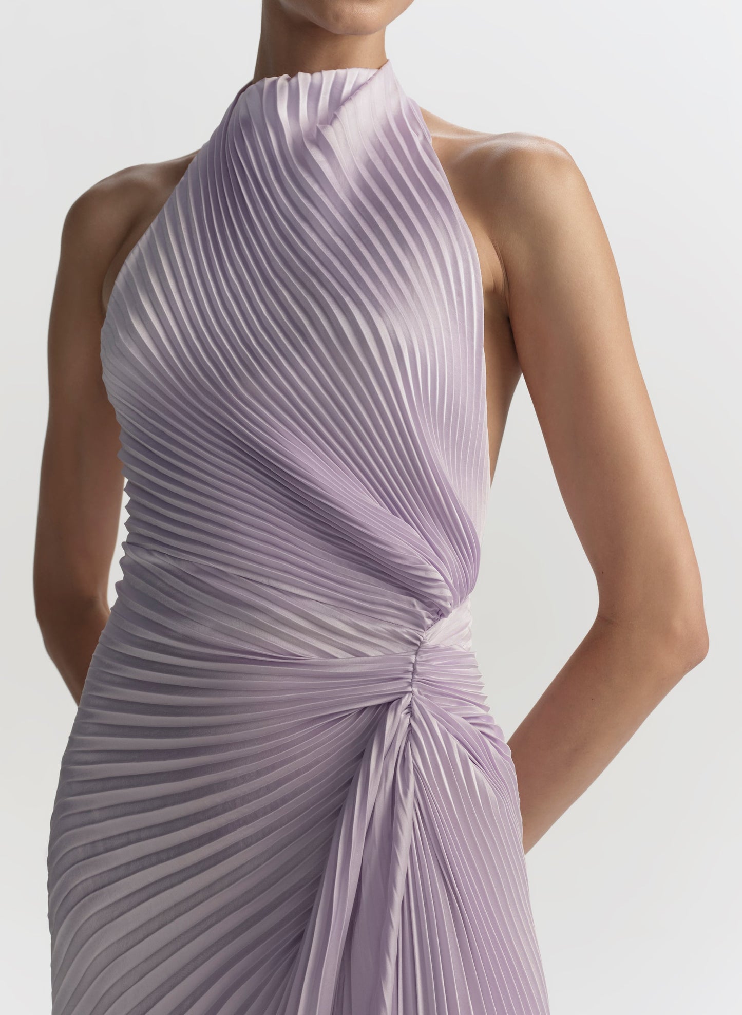 Robe de soirée plissée en satin Cromos Romy