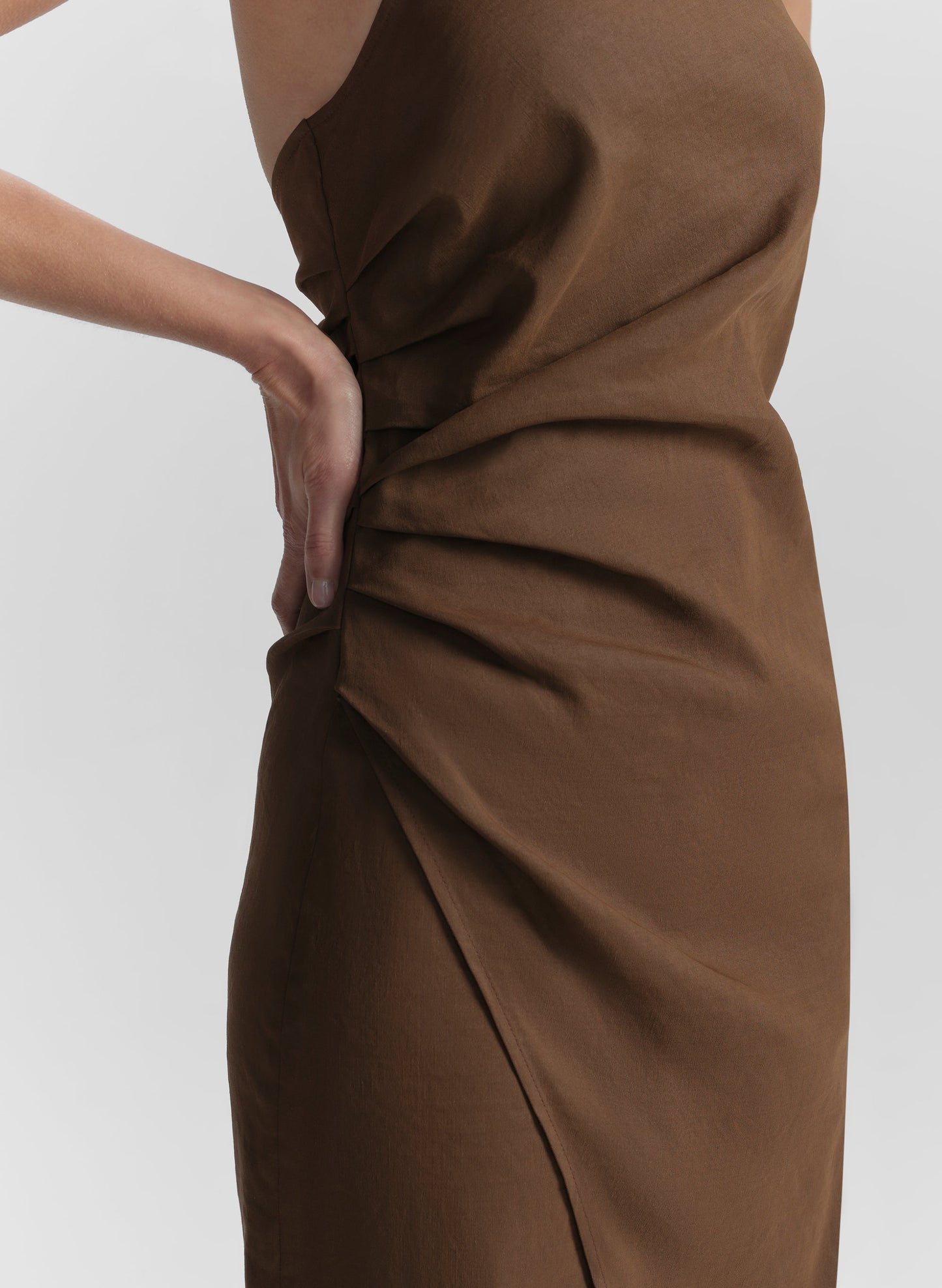 Robe midi dos nu en lin Sylvie de Cromos