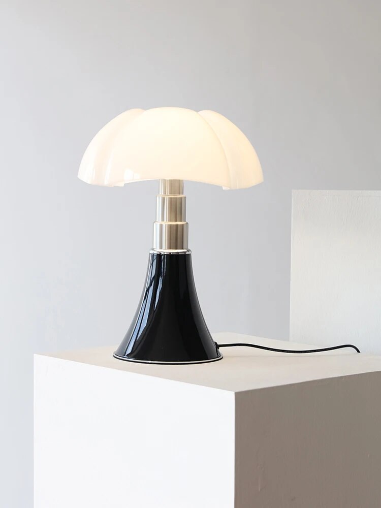 Cromos | Lampe de Table Fleur Élégante