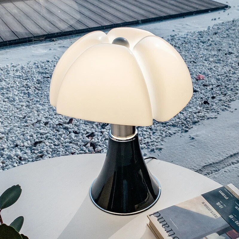 Cromos | Lampe de Table Fleur Élégante